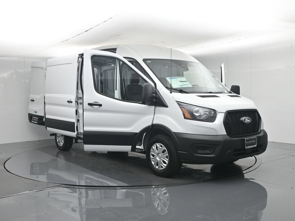New 2026 White Ford Base image 29