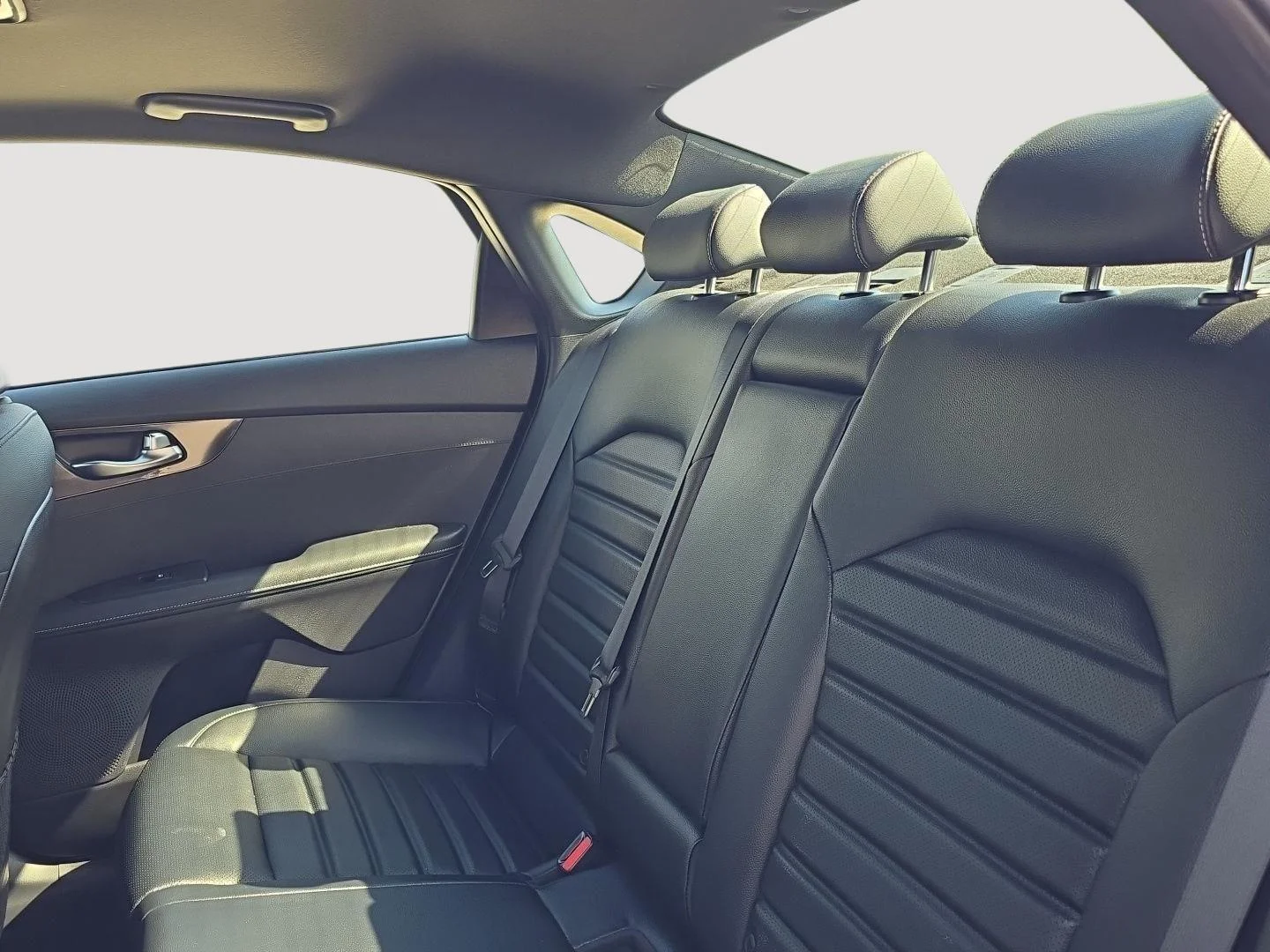Used 2023 Fire Orange Kia GT-Line image 8