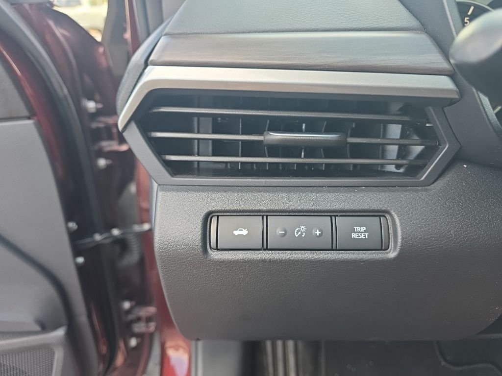 Used 2025  Nissan 2.5 SV image 16