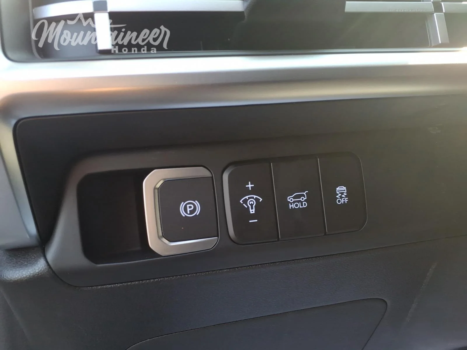 Used 2026 Serenity White Hyundai SEL image 39