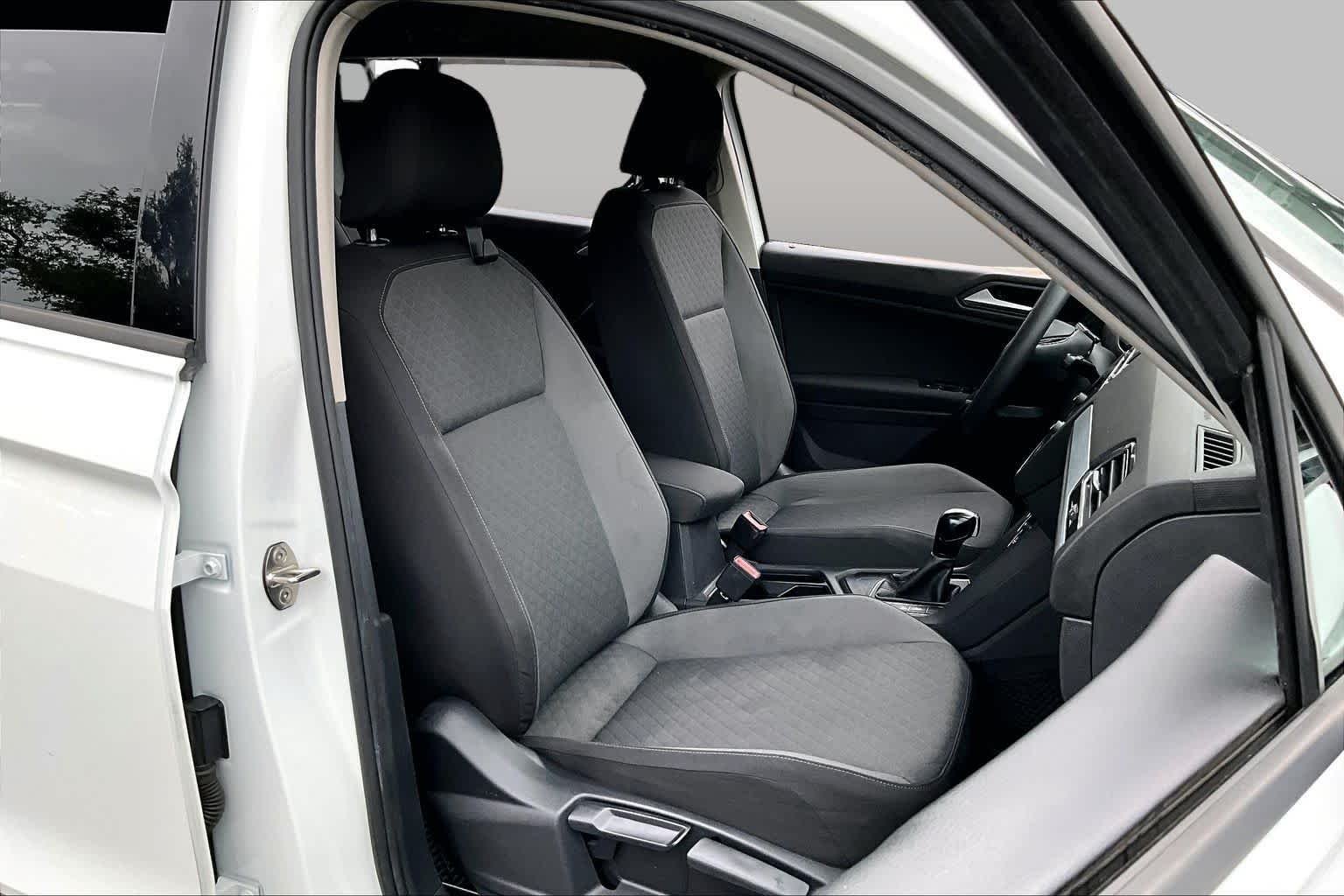 Used 2020 Pure White Volkswagen S image 9