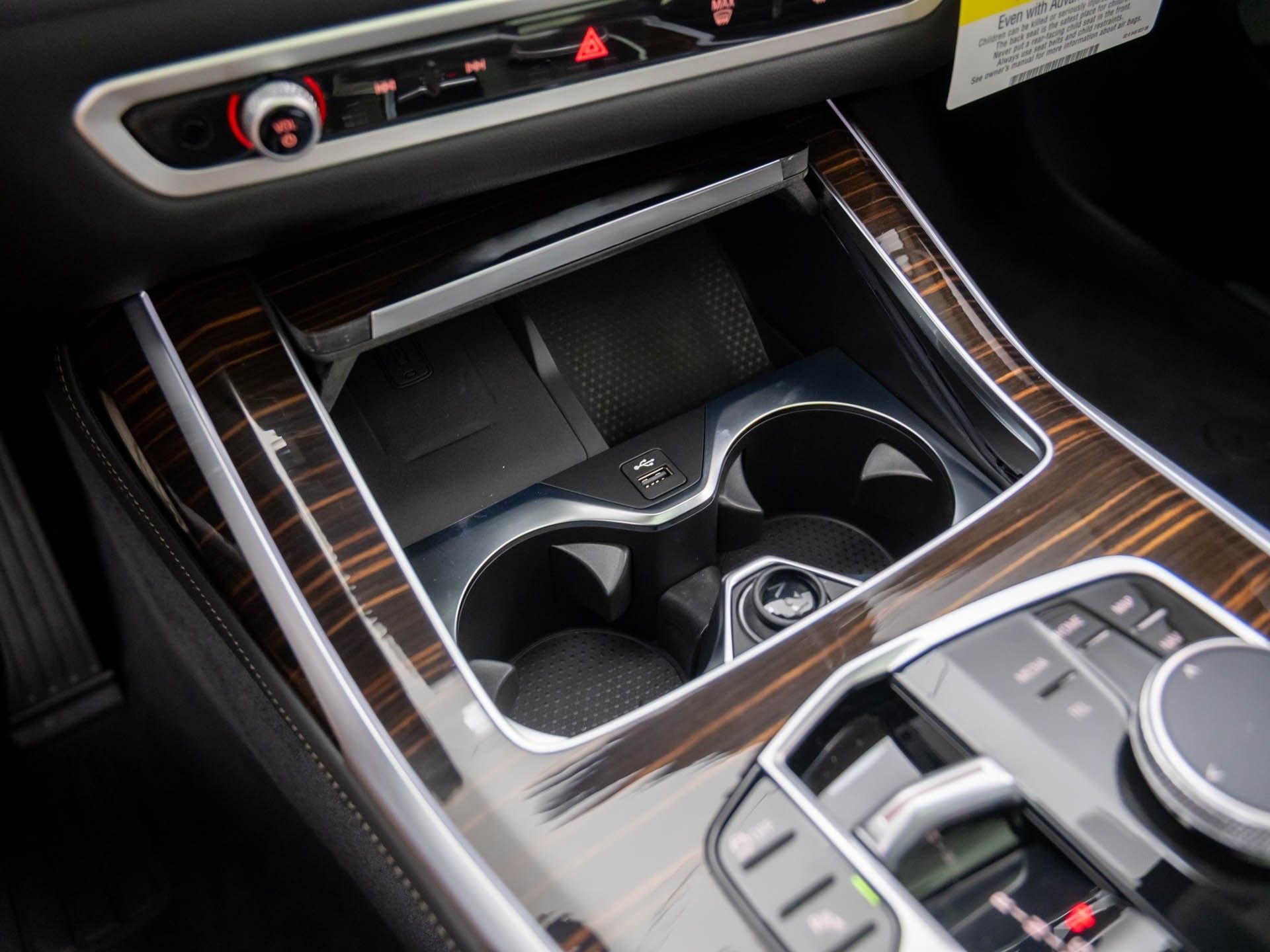 New 2026 Mineral White Metallic BMW xDrive40i image 25