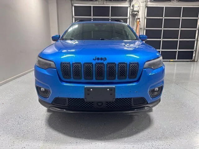 Used 2021 Blue Jeep Latitude Plus image 3