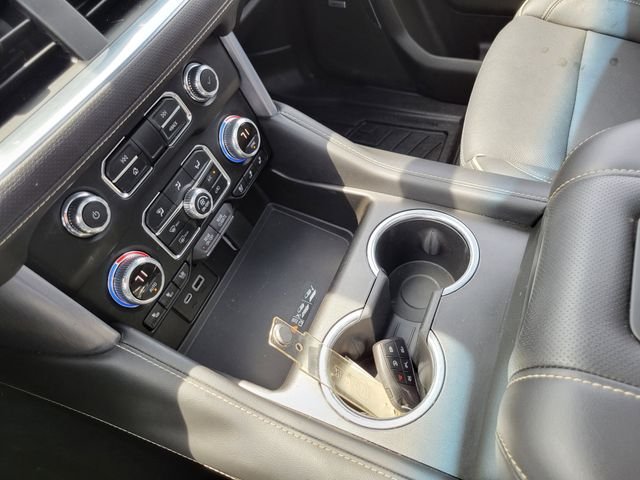 Used 2022 White GMC SLT image 19