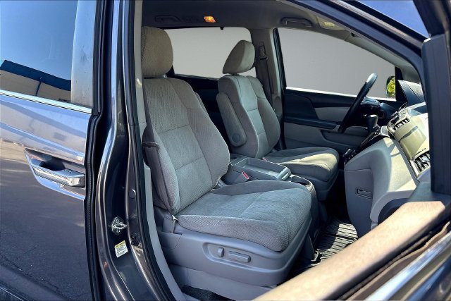 Used 2016 Gray Honda SE image 32