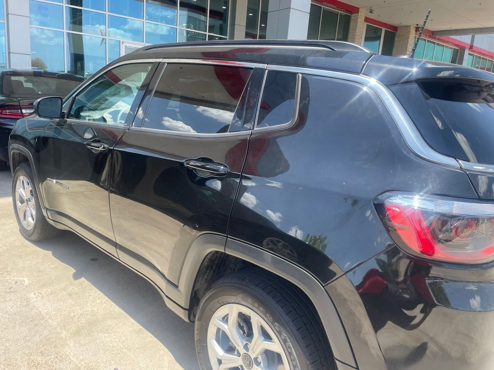 Used 2025 Black Jeep Latitude image 13