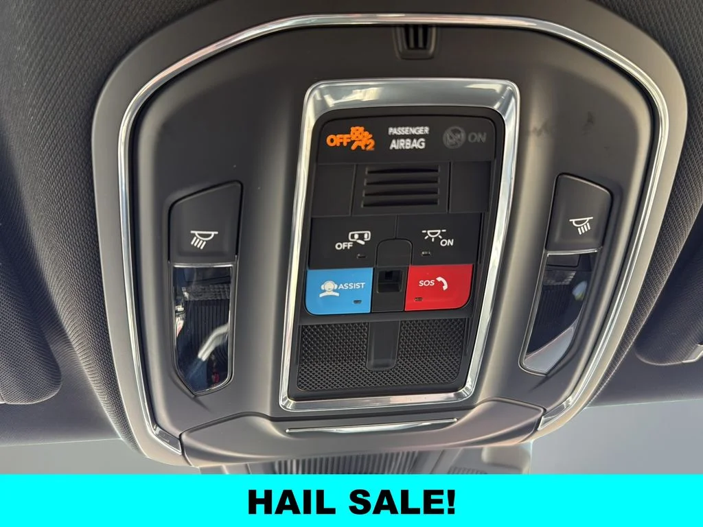 Used 2025  Dodge R/T image 21