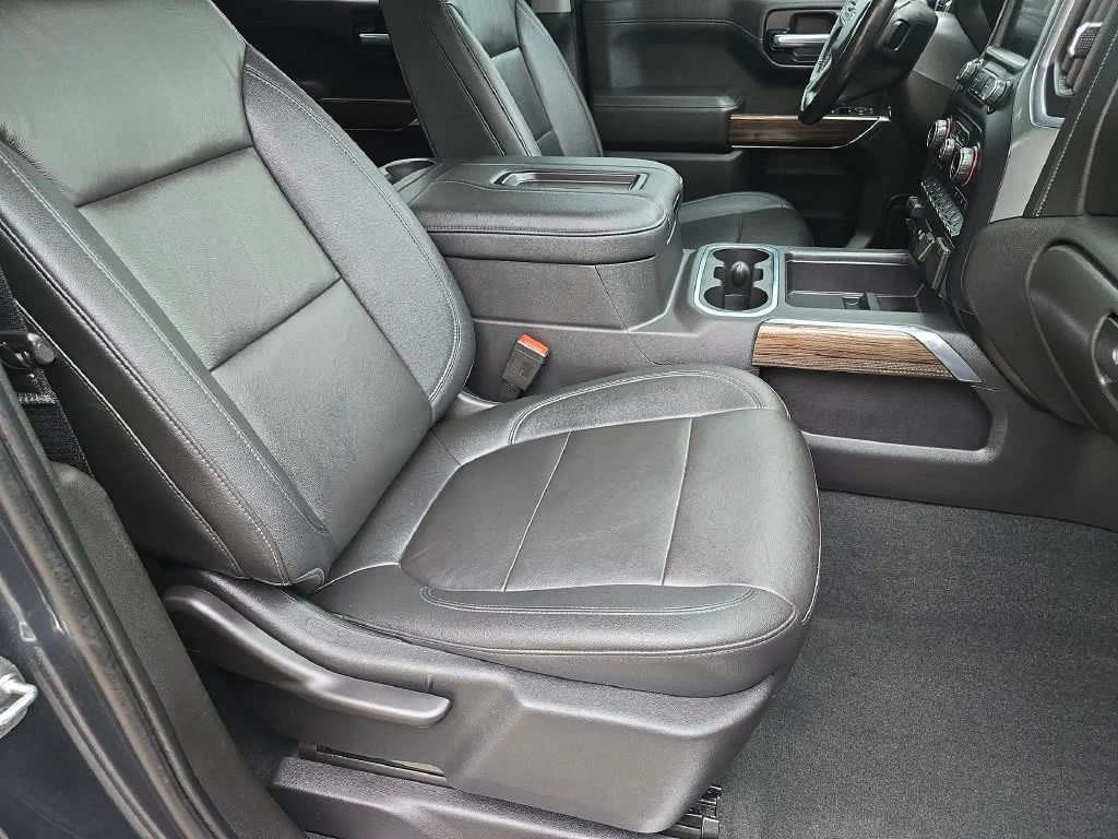 Used 2021 Gray Chevrolet RST image 38