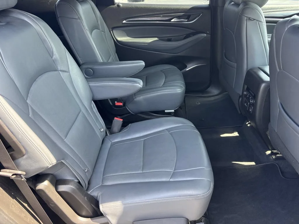 Used 2022 Includes Pitch Dark Night lower exterior accent color.) Buick Premium image 21