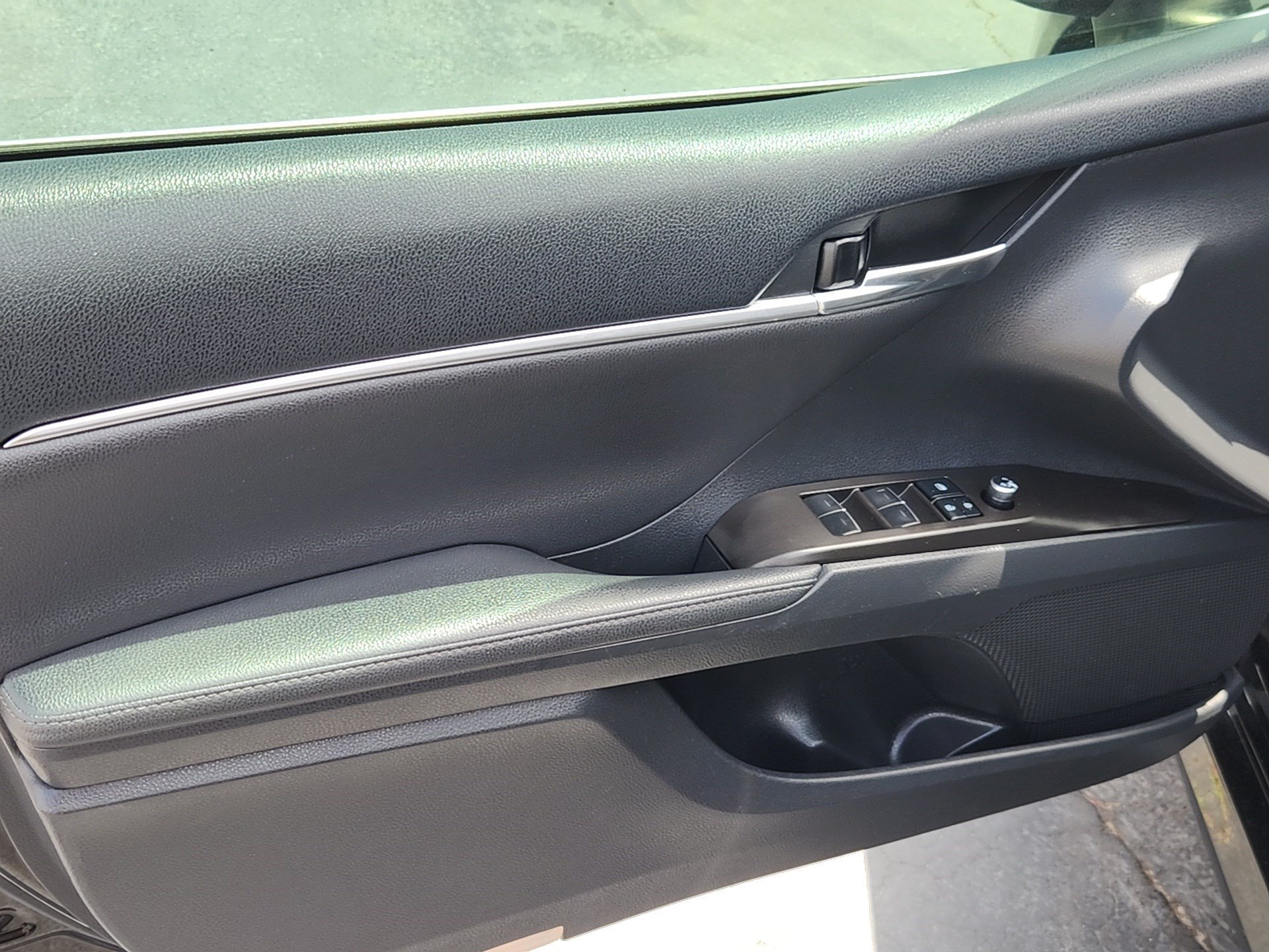 2022 Toyota Camry XLE - Photo 10
