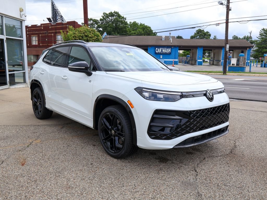 New 2026 White Volkswagen 2.0T SE R-Line Black image 7