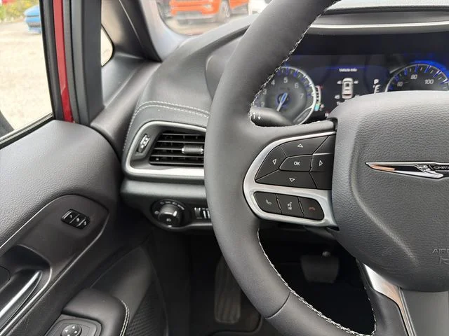 New 2026 Red Hot Pearl-Coat Exterior Paint Chrysler Select image 29