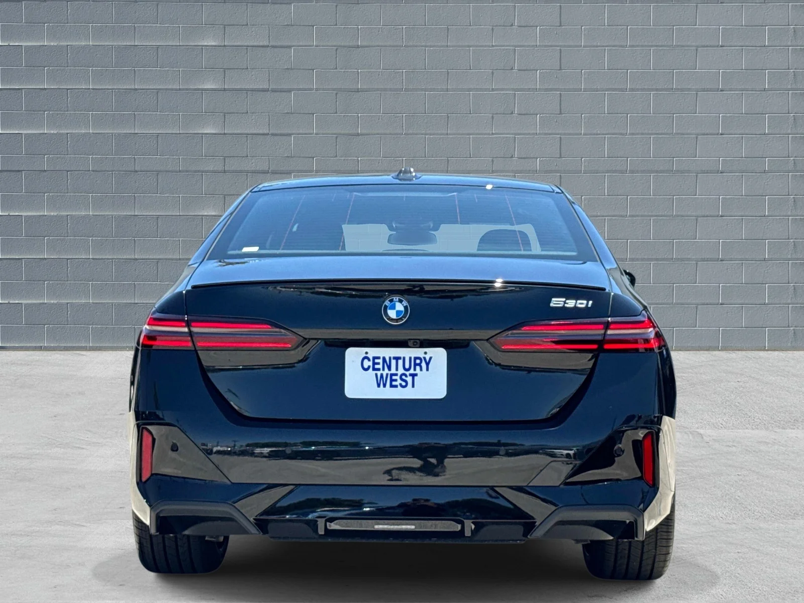 New 2027 Black Sapphire Metallic BMW 530i Sedan image 4