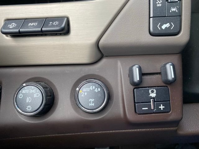 Used 2018 White GMC Denali image 19