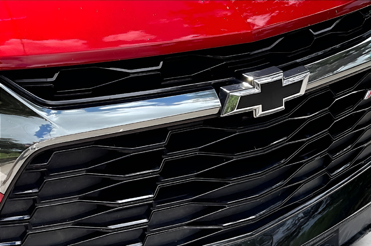 Used 2022 Red Chevrolet RS image 36