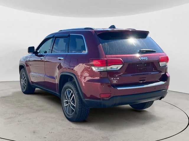 Used 2021 Red Jeep Limited image 3