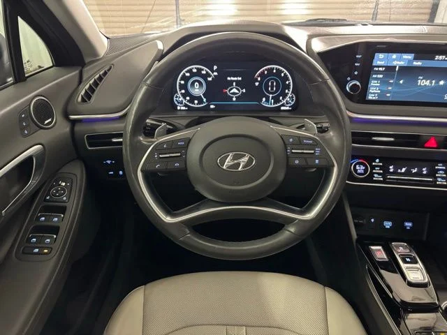 Used 2020 Phantom Black Hyundai Limited image 15