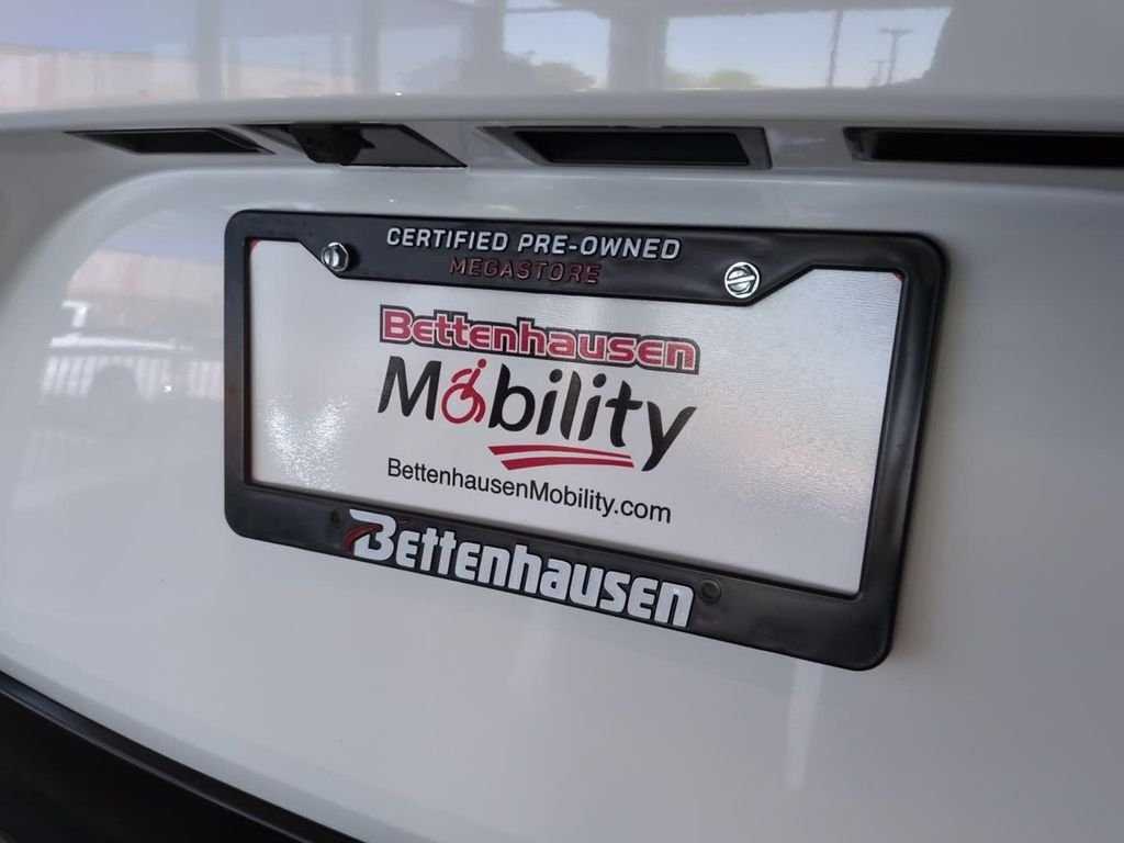 Used 2025 White Toyota LE image 10