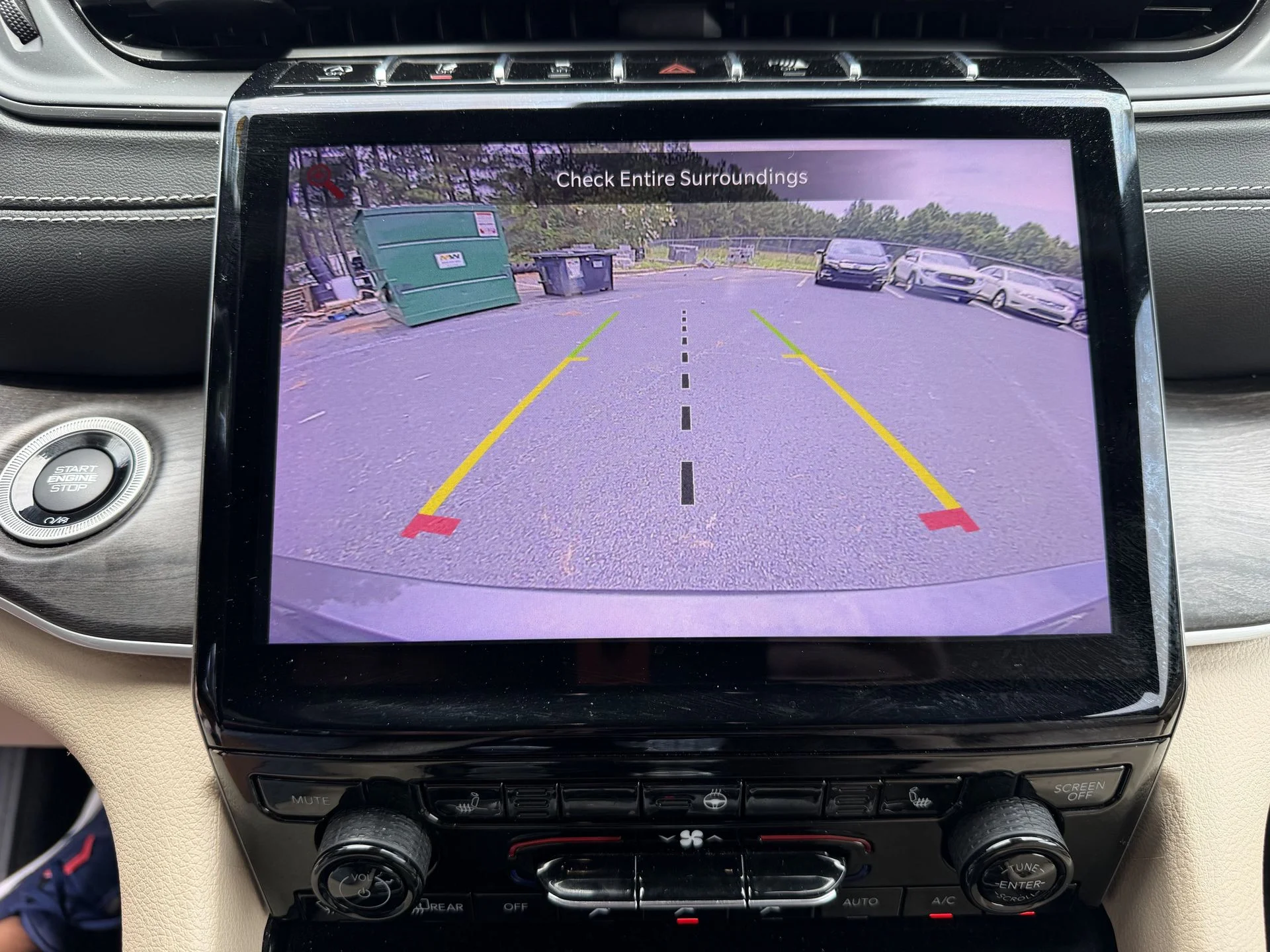 Used 2023 Metallic Jeep Limited image 4