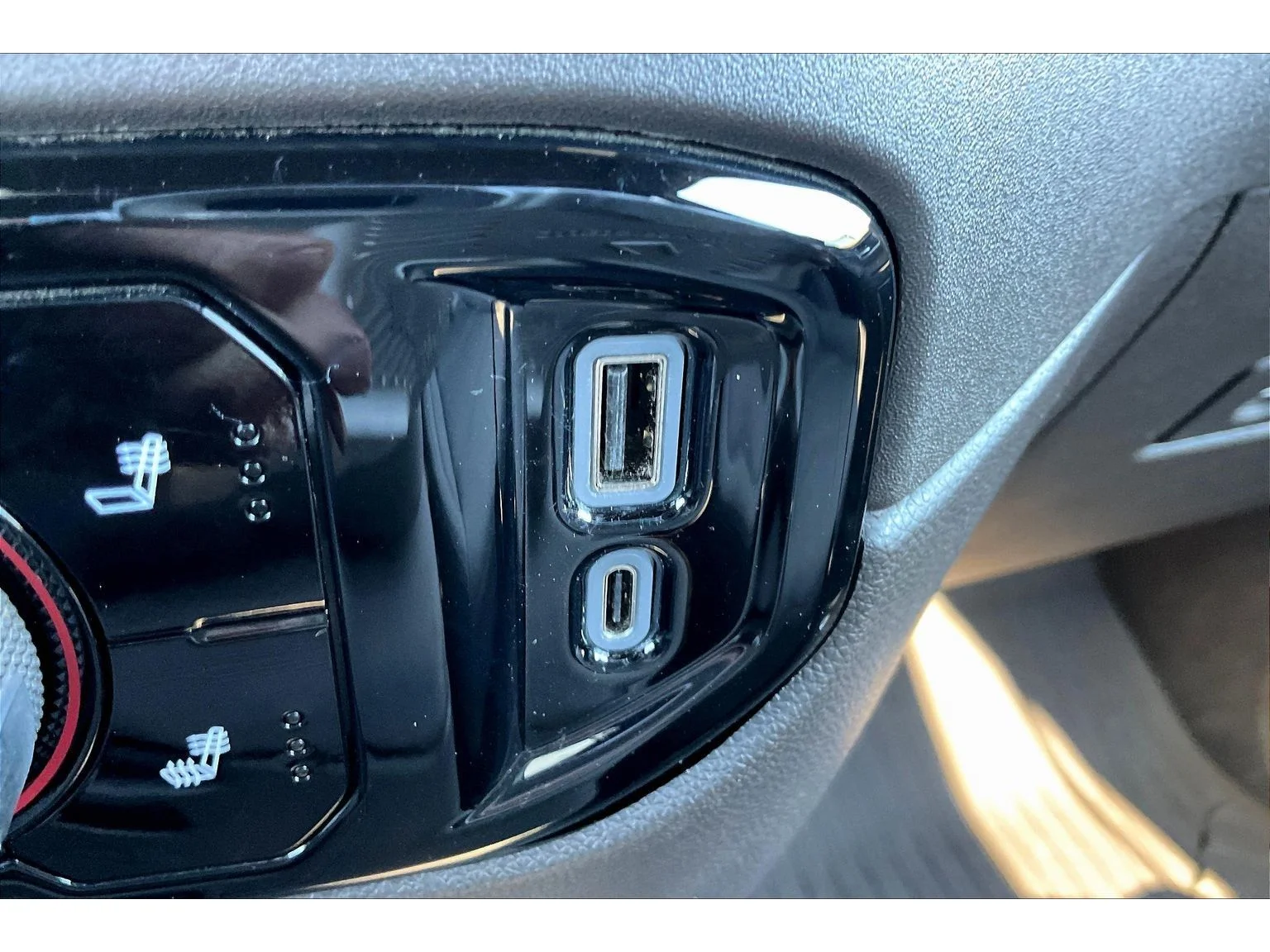 Used 2024 Summit White Chevrolet LT image 22