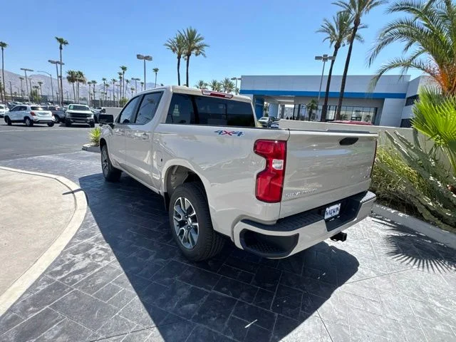 New 2026 White Chevrolet RST image 4