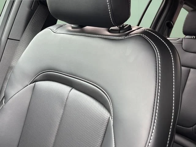 New 2025 Gray Jeep Limited image 50