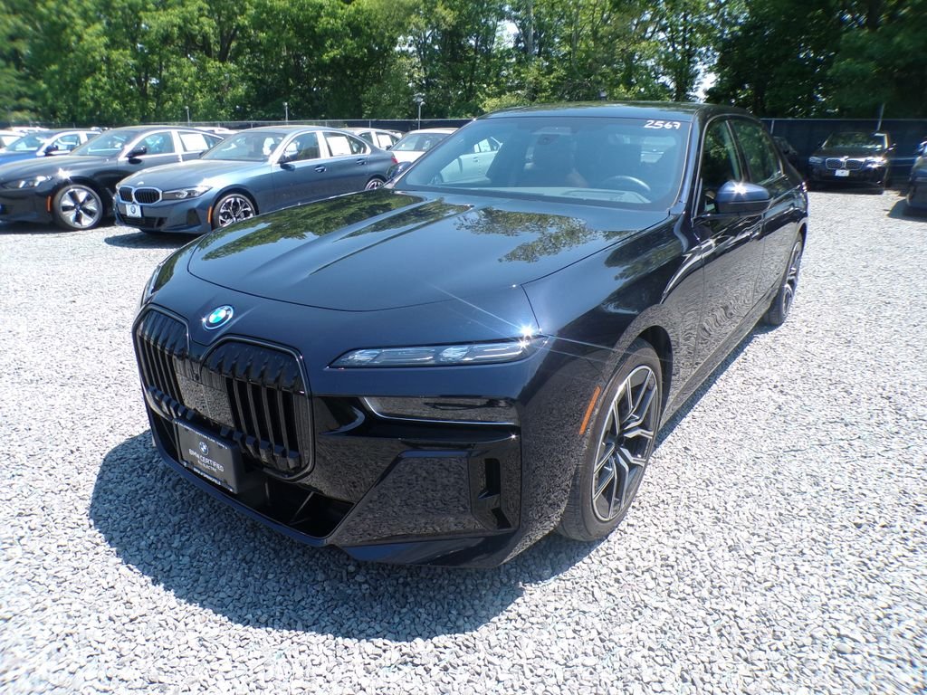 2026 BMW i7 xDrive60 Sedan's photo