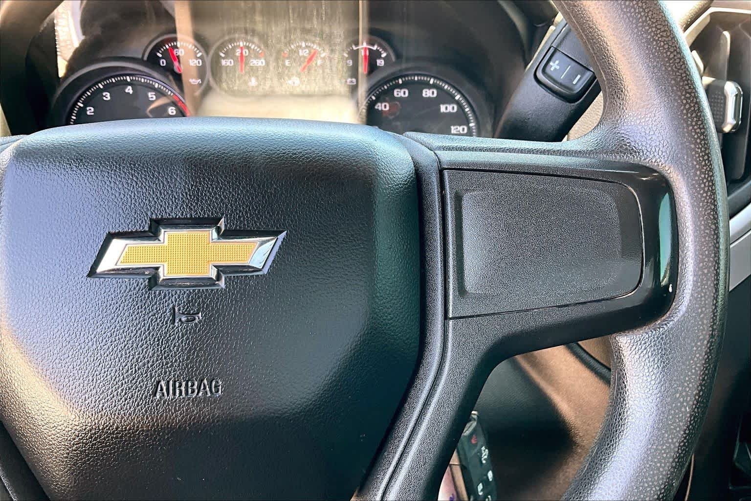Used 2021 Summit White Chevrolet Custom image 24