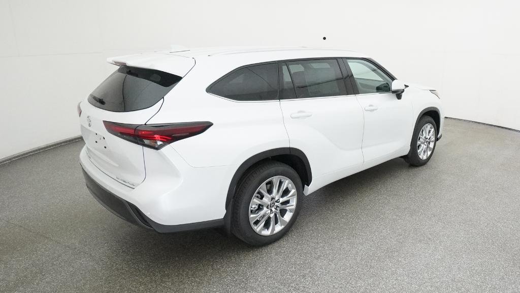2026 Toyota Highlander Limited - Photo 18