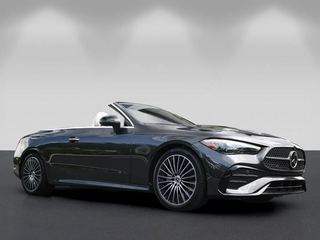 Used 2026 Graphite Gray Metallic Mercedes-Benz CLE 300 image 3