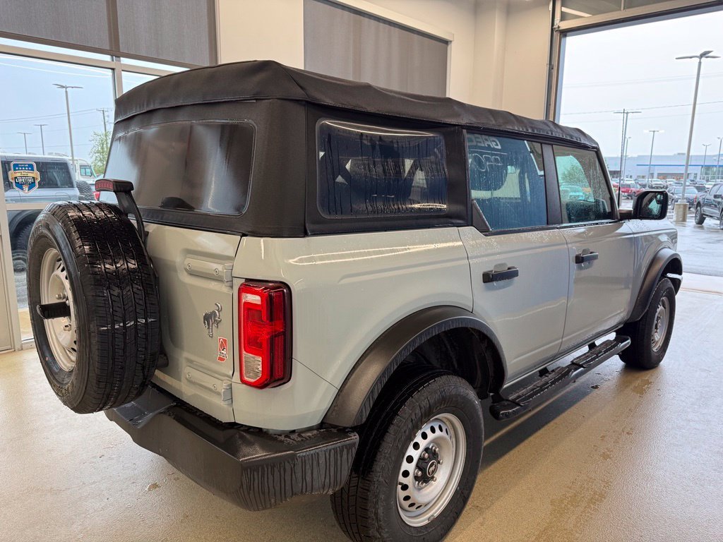 Used 2022 Green Ford Base image 6