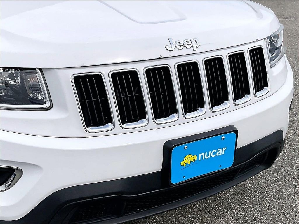 Used 2014 White/off-white Jeep Laredo image 31