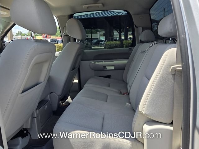 Used 2013 Silver GMC SLE image 6
