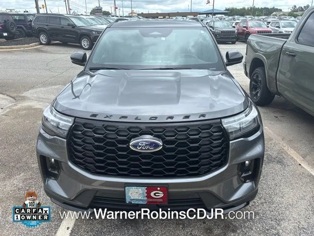 Used 2025 Gray Ford ST-Line image 2