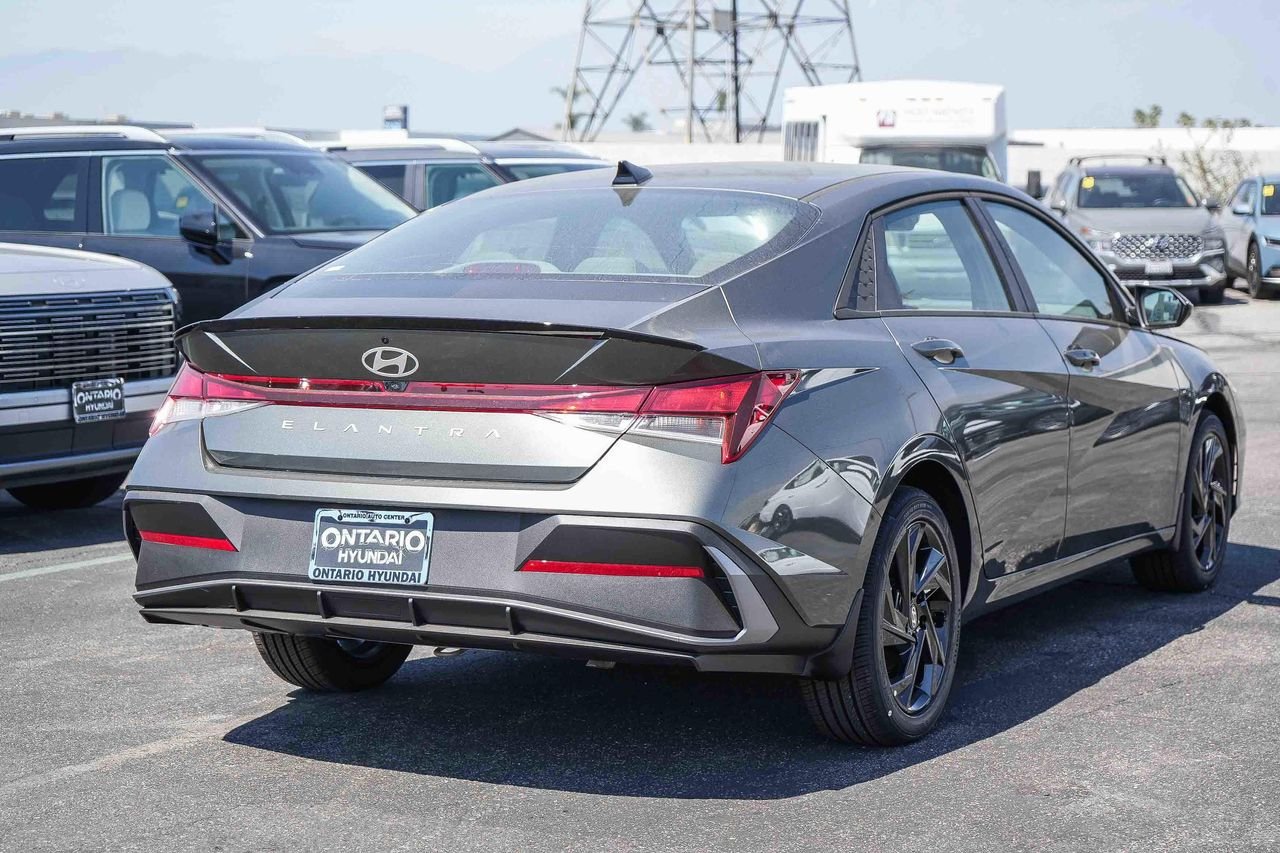 New 2026 Gray Hyundai SEL Sport image 7