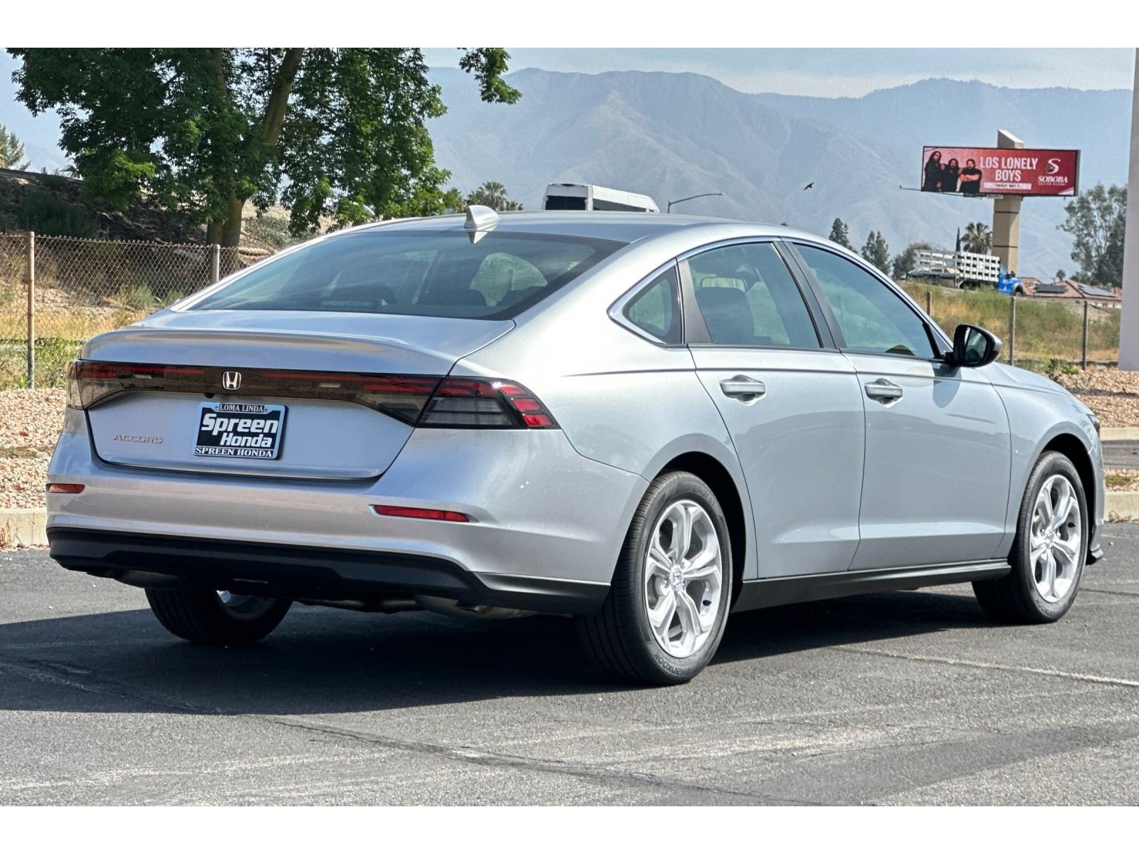 New 2026 Solar Silver Metallic Honda LX image 4