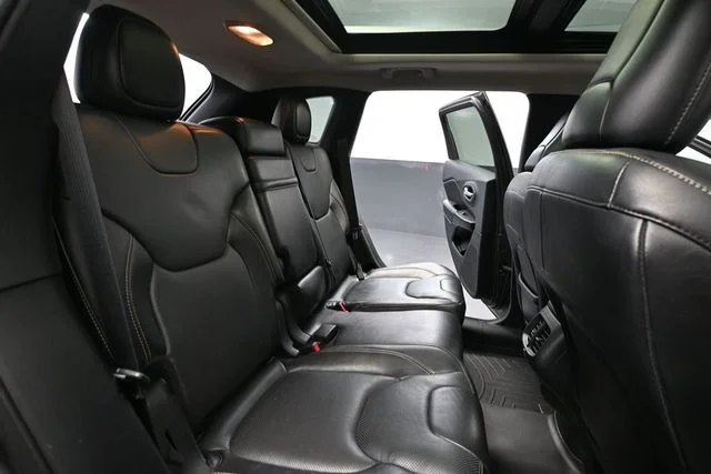 Used 2015 Gray Jeep Limited image 45