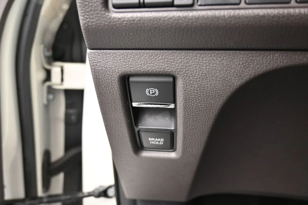 Used 2019 White Honda Elite image 38