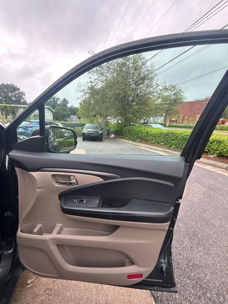 Used 2018 Black Honda EX image 23
