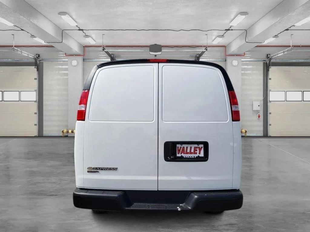 2025 Chevrolet Express Cargo Work Van - Photo 6