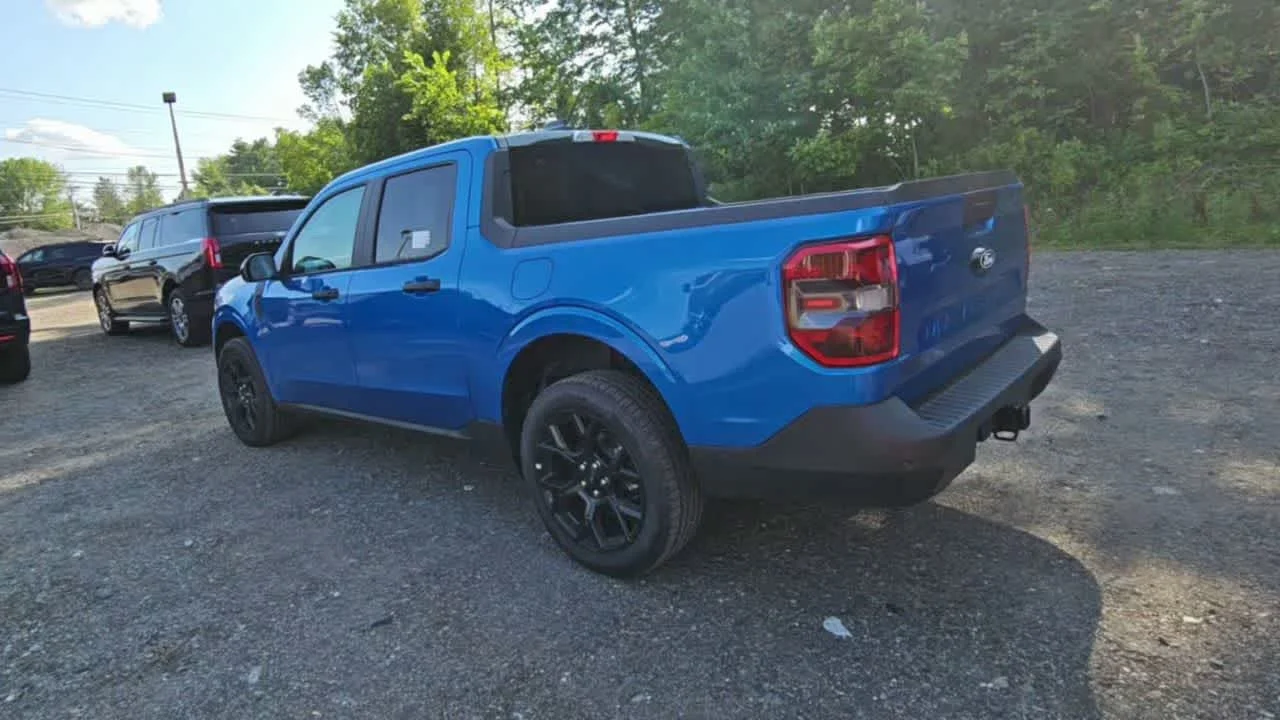 2025 Ford Maverick XLT - Photo 6