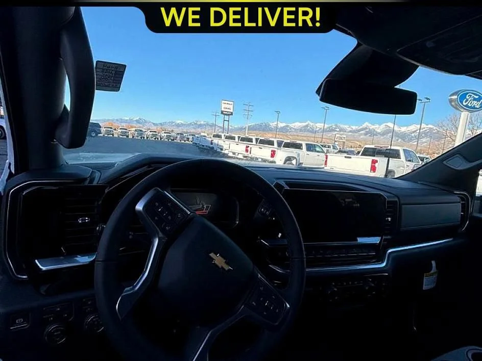 New 2025 Summit White Chevrolet LT image 16