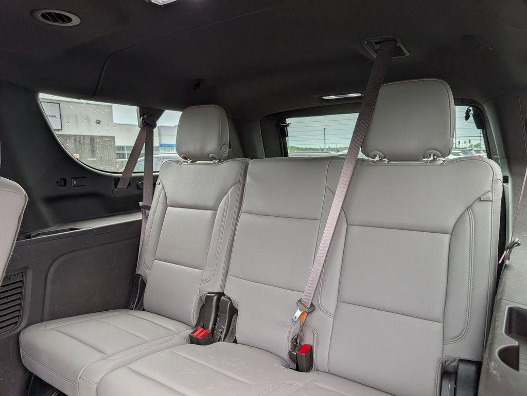 Used 2024 Midnight Blue Metallic Chevrolet Z71 image 17
