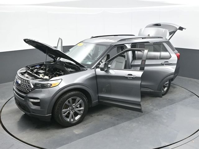 Used 2021 Gray Ford XLT image 28