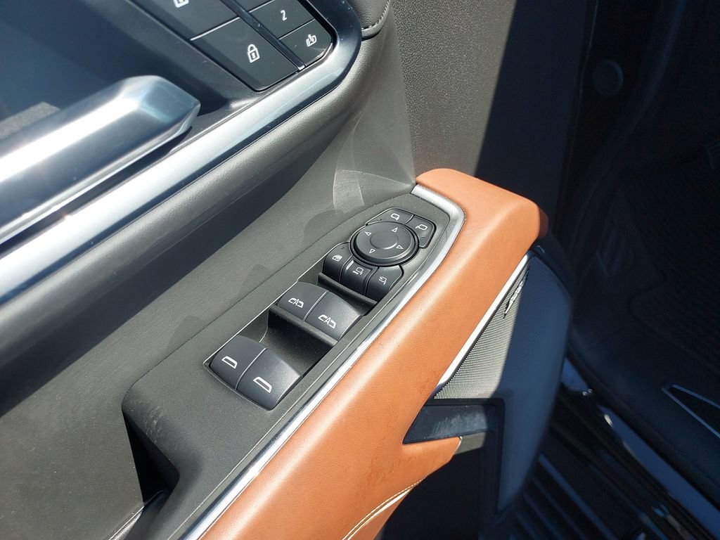 Used 2025 Onyx Black GMC Denali Ultimate image 11