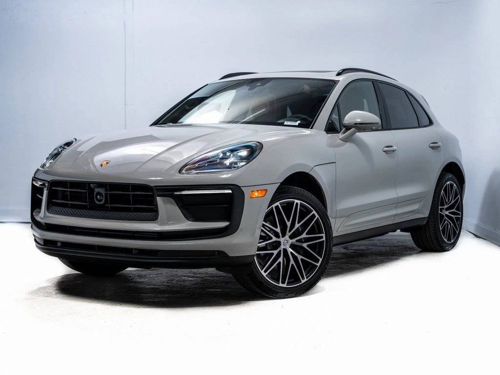 2026 Porsche Macan Base
