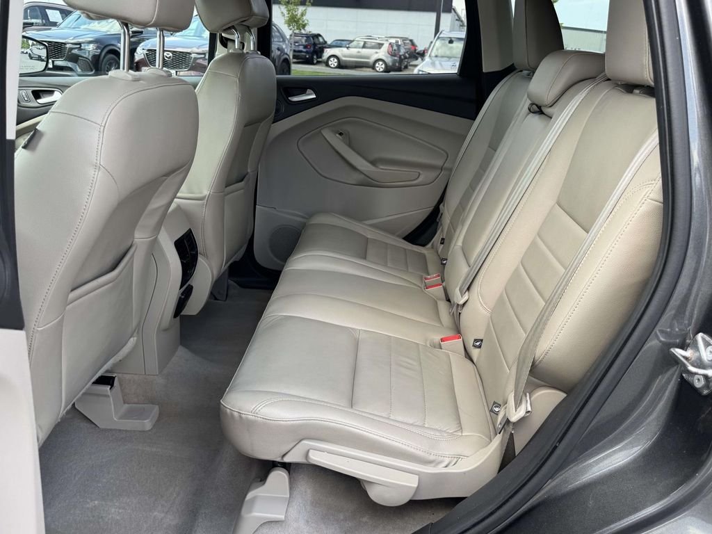 Used 2015 Gray Ford SE image 15