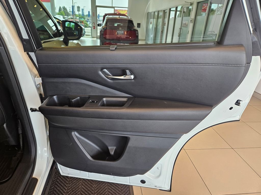 Used 2023 Pearl White Nissan SL image 29