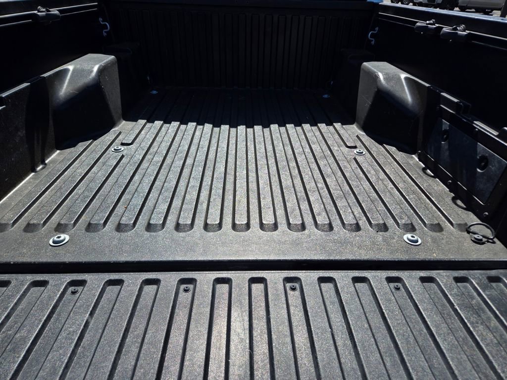 2022 Toyota Tacoma SR5 - Photo 13