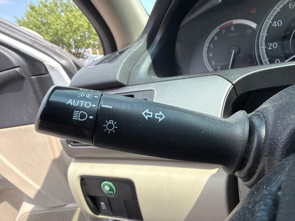 Used 2015  Honda LX image 27